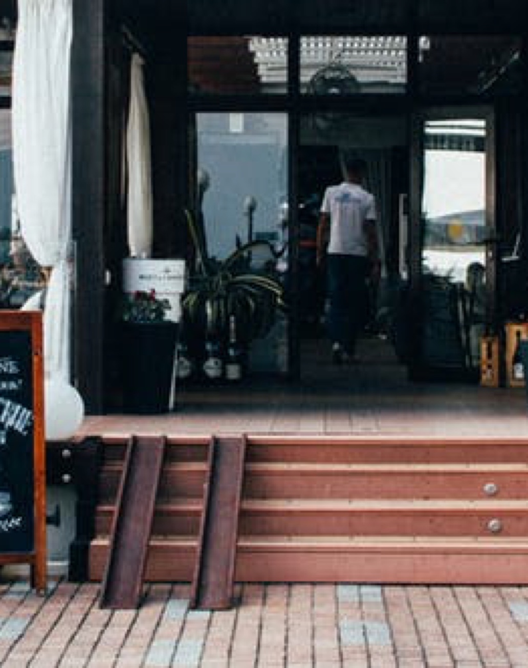 Today’s Idea: “Selfies With Purpose” in Paris